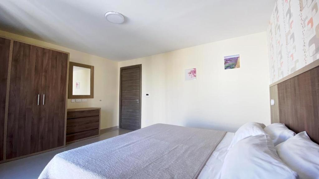 Point - 101Moroni Apartment Sliema Luaran gambar